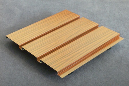 Panel sufitowy wzór drewna